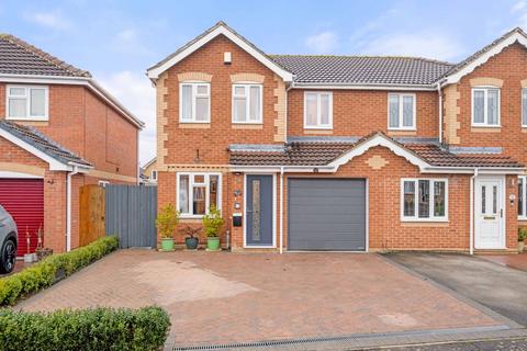 3 bedroom semi-detached house for sale, Baysdale Grove, Grantham NG31