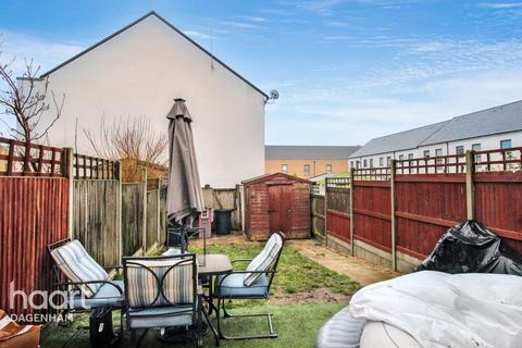 3 bedroom townhouse to rent, Ager Avenue, DAGENHAM