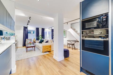 3 bedroom house for sale, Mustow Place, Parsons Green, London