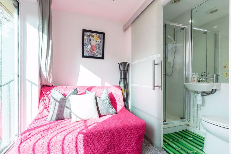 Bedroom 1 en suite
