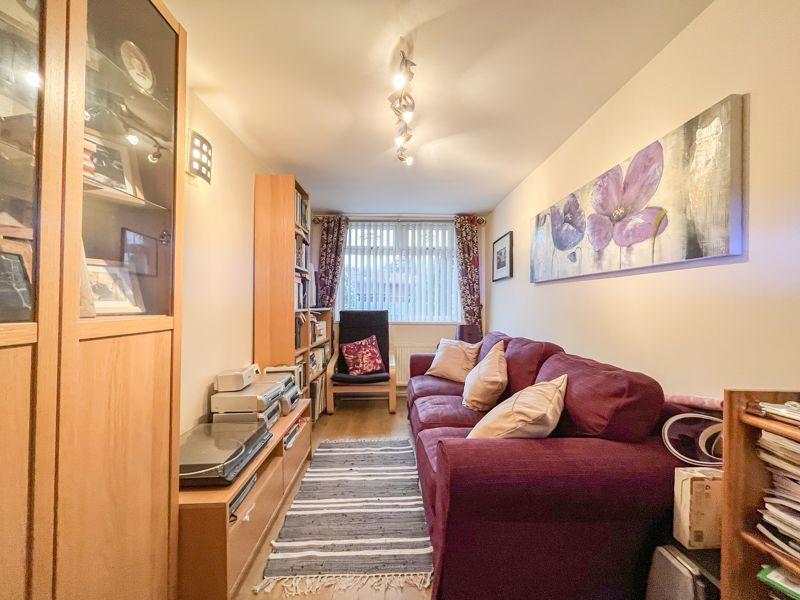 Sitting room...