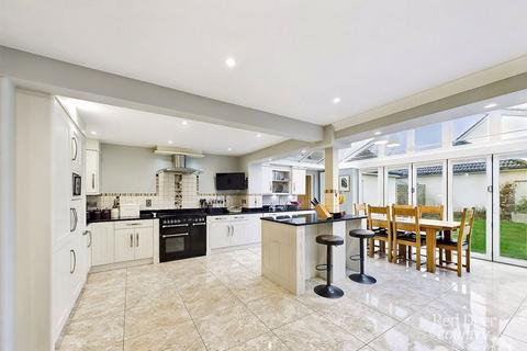 32 Shutgate Meadow, Williton, Taunton, TA4 4TJ