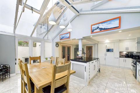 32 Shutgate Meadow, Williton, Taunton, TA4 4TJ