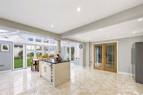 32 Shutgate Meadow, Williton, Taunton, TA4 4TJ