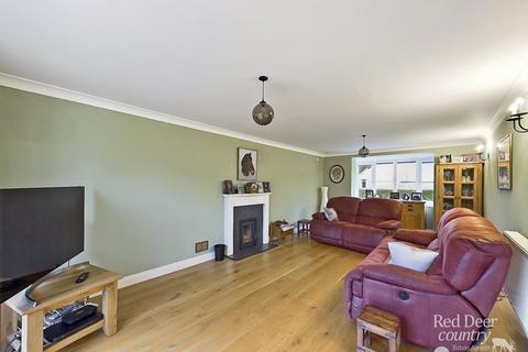 32 Shutgate Meadow, Williton, Taunton, TA4 4TJ