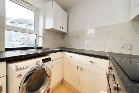 Ground floor flat to rent, Dukes Road, Tunbridge Wells, TN1