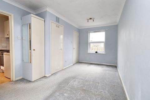 Ground floor flat to rent, Dukes Road, Tunbridge Wells, TN1