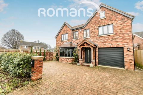 5 bedroom detached house to rent, Woods Road, Caversham