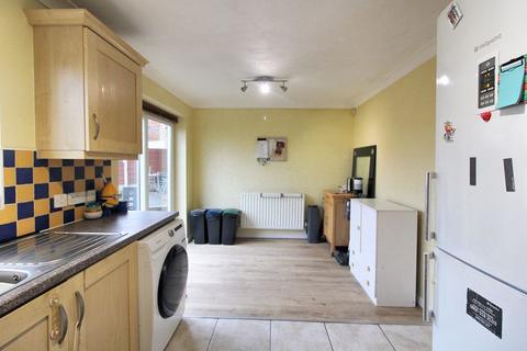 18 Albert Drive, Whitefield, Manchester, M45 8AG