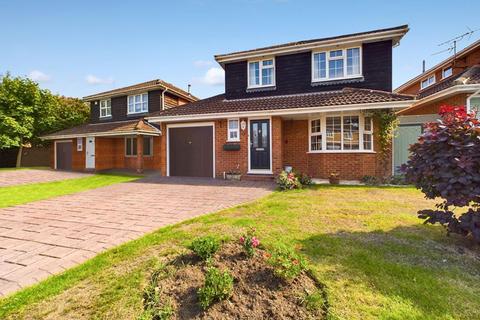 3 bedroom detached house for sale, Fielding Drive, Larkfield