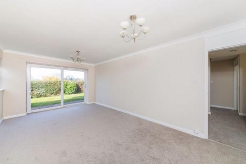 8 Cherrys Close, Bloxham, Banbury, OX15 4TD