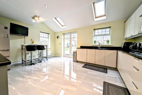 5 bedroom detached house for sale, Beamsley Court, Ilkley LS29