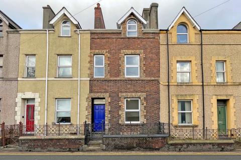 St. Helens Terrace, Caernarfon, Gwynedd, LL55