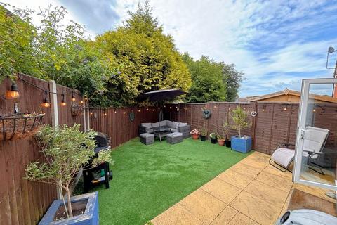 66 Catch Yard Road, Silverstone, Towcester, NN12 8WG
