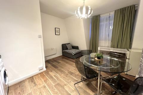 1 bedroom flat to rent, Oxford Street, W1D