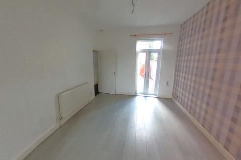 98 Two Trees Lane, Denton, Manchester, M34 7UD