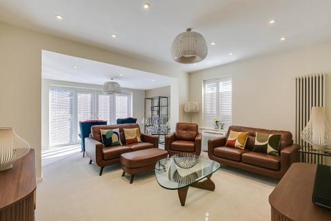 50 Essendene Road, Caterham, CR3 5PA