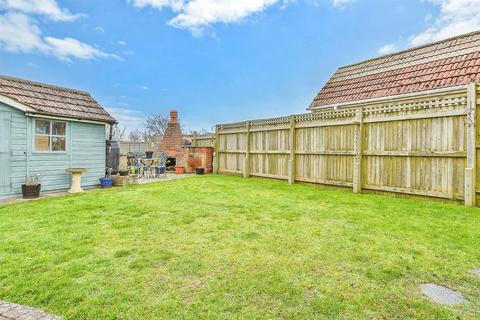 2 Lydos Close, Lydd On Sea, Romney Marsh, TN29 9NY