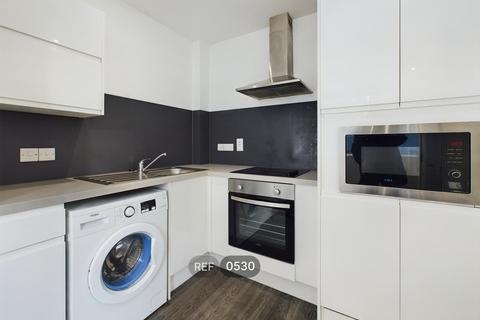 1 bedroom apartment to rent, Centre Court, Paragon Street, HU1 3PW