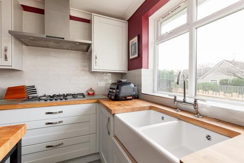 12 Drum Brae Walk, Edinburgh, EH4 8DG