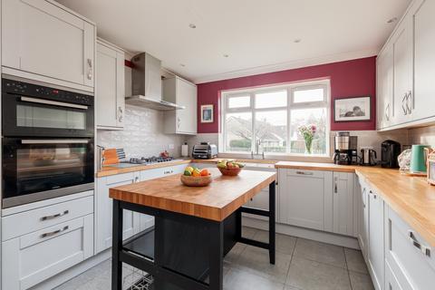 12 Drum Brae Walk, Edinburgh, EH4 8DG