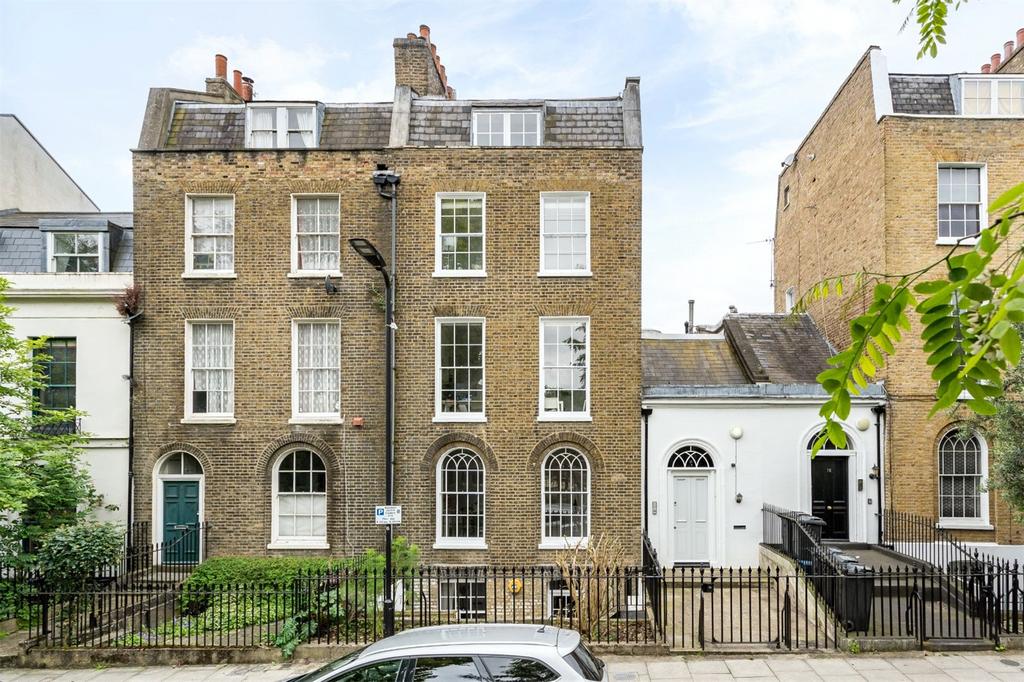 Clapton Square, E5