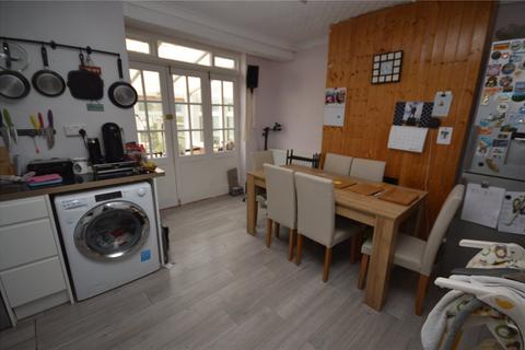 3 bedroom semi-detached house for sale, Atherstone Road, Luton, Bedfordshire, LU4