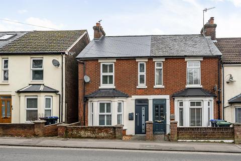 2 bedroom end of terrace house to rent, Devizes Road, Salisbury SP2