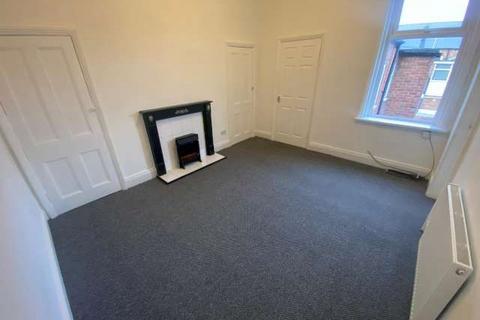 3 bedroom flat to rent, Sandringham Terrace, Sunderland, SR6