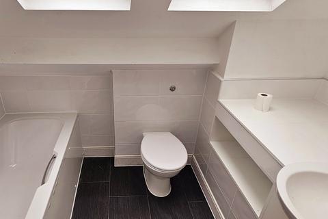 2 bedroom flat to rent, Portland DT5