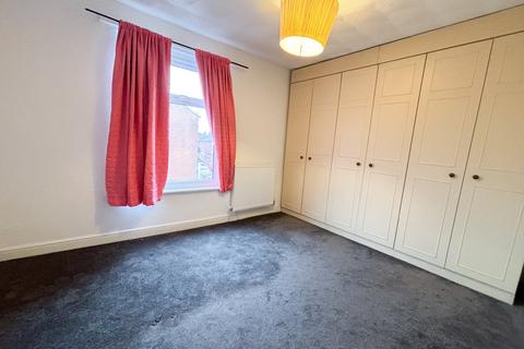 2 bedroom terraced house to rent, Bolton BL2