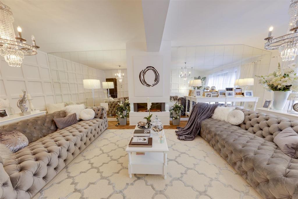 Lounge alt.JPG