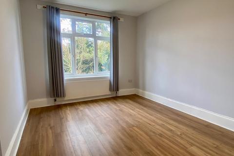 2 bedroom maisonette to rent, Purley CR8