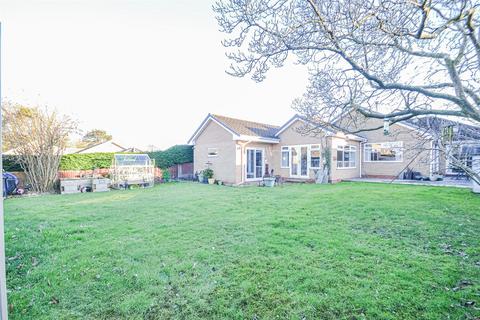37 Beechways, Appleton, Warrington, WA4 5ER