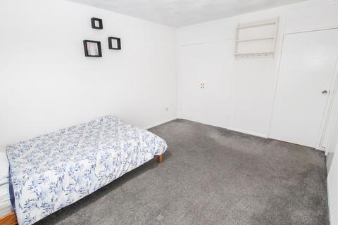 23 Jesuit Close, Canterbury, CT2 7DB
