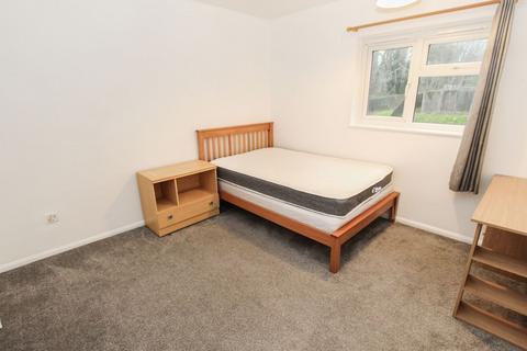 23 Jesuit Close, Canterbury, CT2 7DB