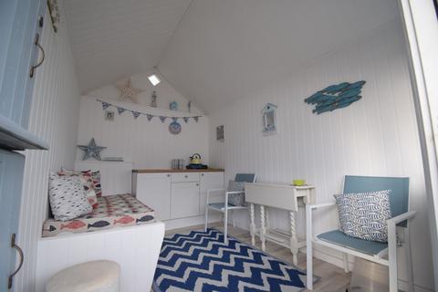 Chalet for sale, Walton on the Naze CO14