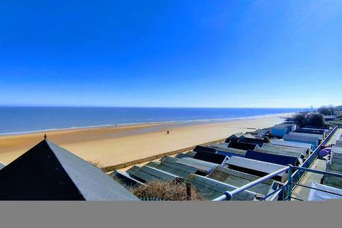Chalet for sale, Walton on the Naze CO14