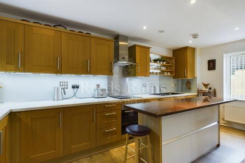 2 bedroom apartment for sale, Stone House Lane, Kent DA2