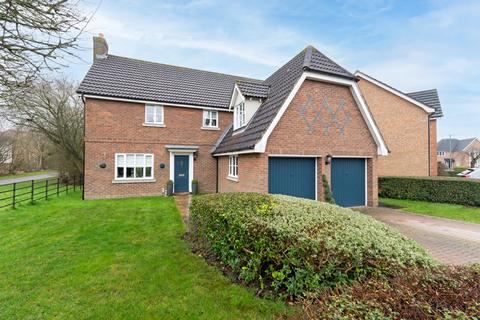 4 bedroom detached house for sale, Hidcote Way, Braintree CM77