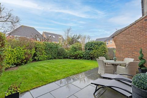 4 bedroom detached house for sale, Hidcote Way, Braintree CM77