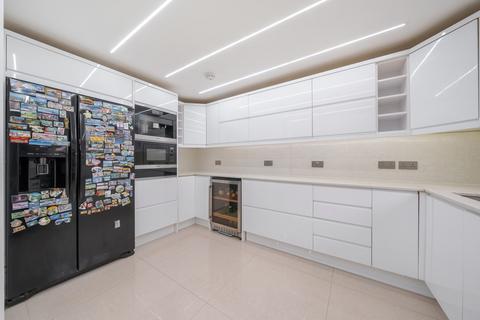17 Old Orchard, Harlow, CM18 6YG