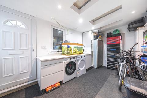 17 Old Orchard, Harlow, CM18 6YG