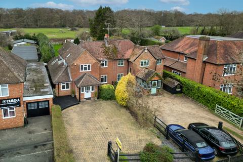 4 bedroom semi-detached house for sale, Penn Road, High Wycombe HP15