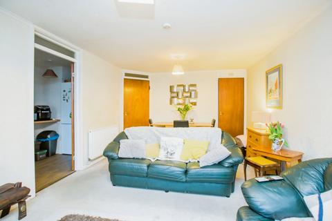 2 bedroom apartment for sale, Elphaborough Close, Hebden Bridge HX7