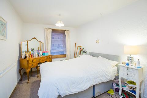 2 bedroom apartment for sale, Elphaborough Close, Hebden Bridge HX7