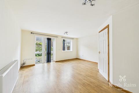 3 bedroom terraced house to rent, Ridge View Drive, South Yorkshire S9