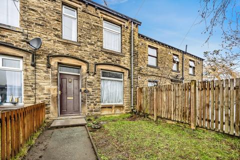 2 bedroom end of terrace house for sale, Leeds Road, West Yorkshire HD2