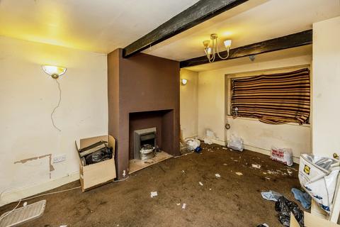 2 bedroom end of terrace house for sale, Yews Hill Road, West Yorkshire HD1