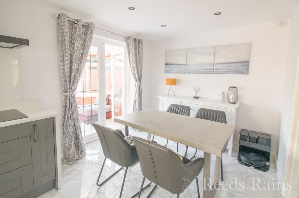 Kitchen/Dining